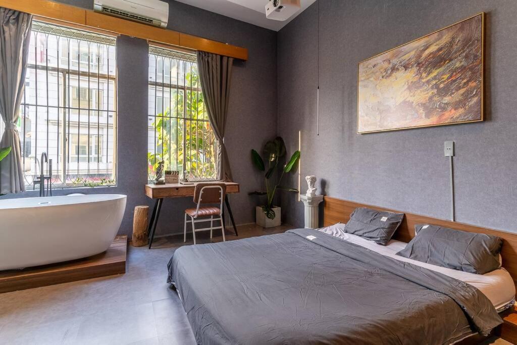 Romantic Hideout @ Central Bui Vien District 1 143a * Ho Chi Minh City