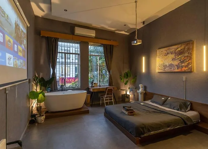 Romantic Hideout @ Central Bui Vien District 1 143A