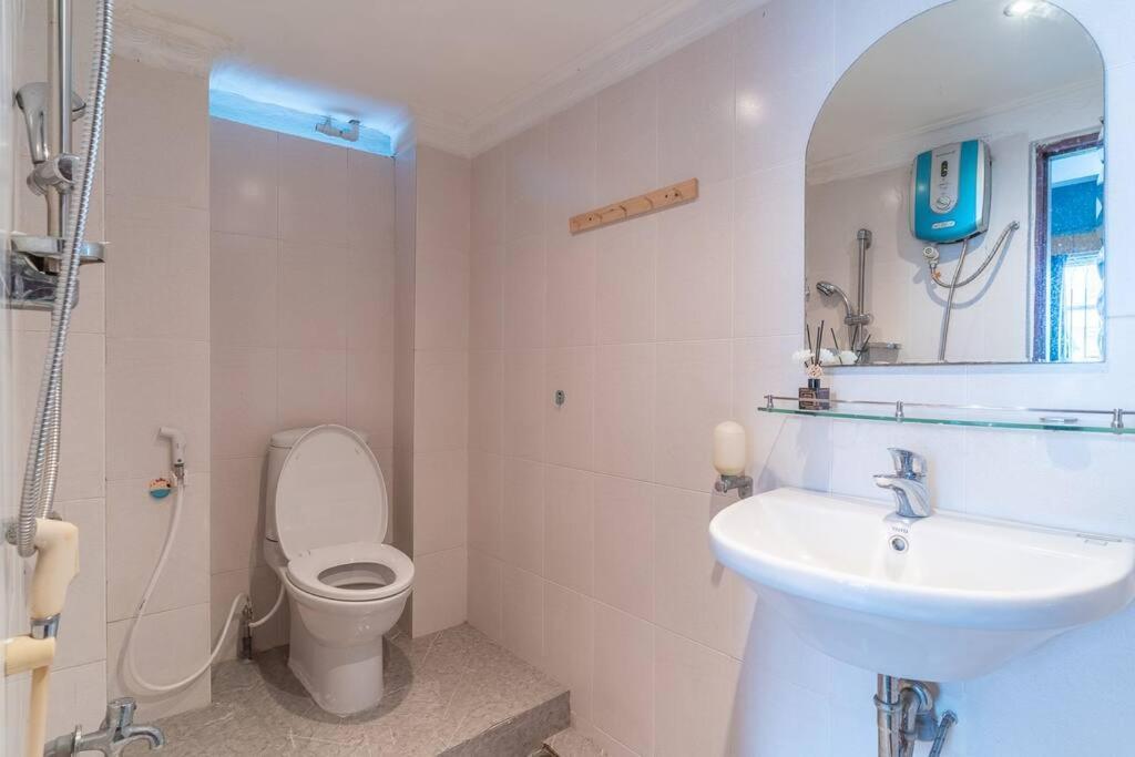 Romantic Hideout @ Central Bui Vien District 1 143a Căn hộ